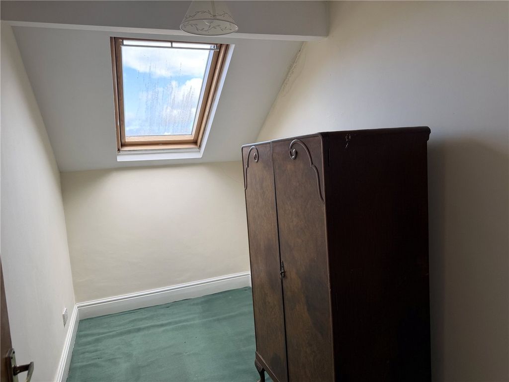 Property photo 3 of 8 Picture No. 02