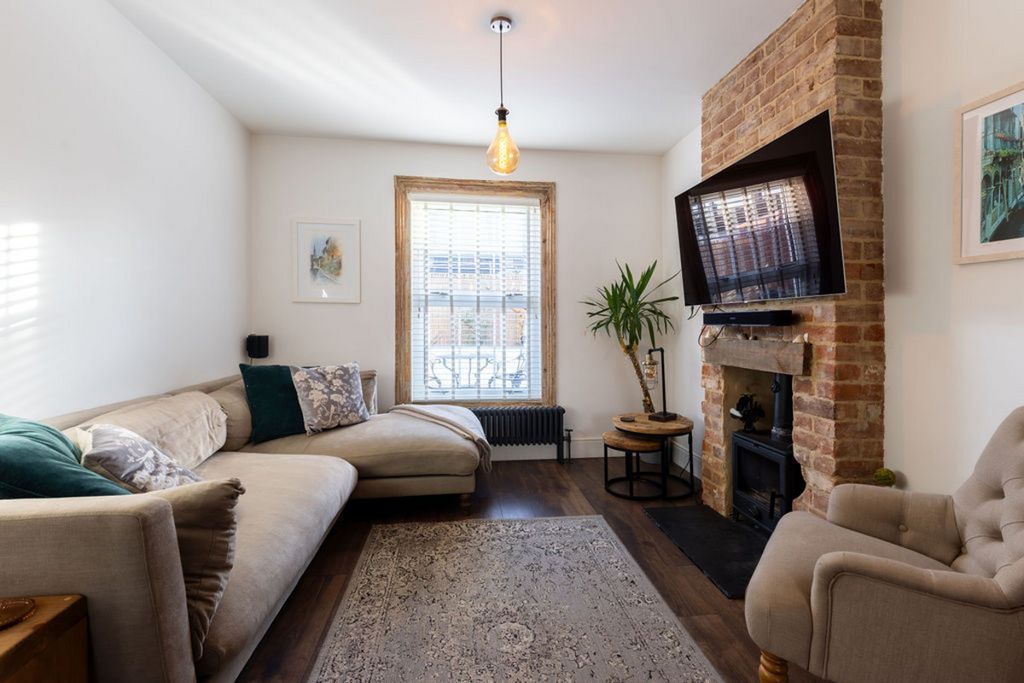 Property photo 1 of 21