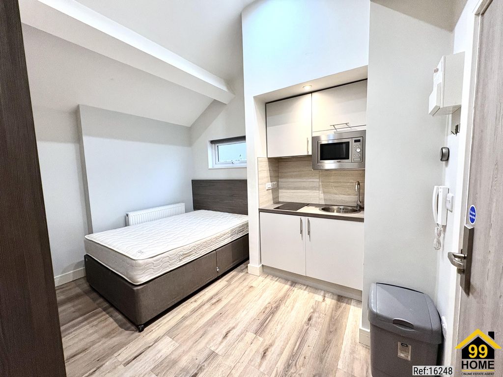 Property photo 2 of 9 Photo 1