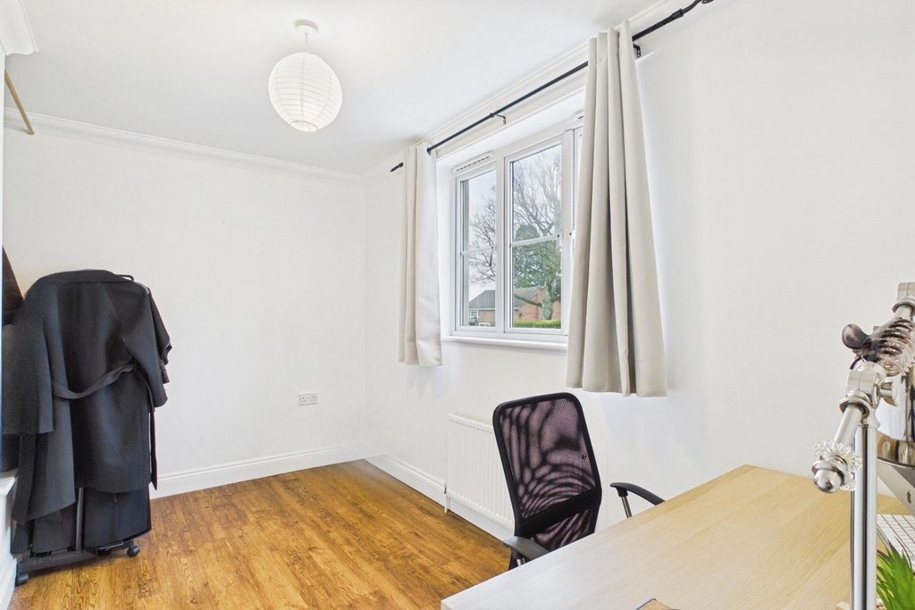 Property photo 3 of 5