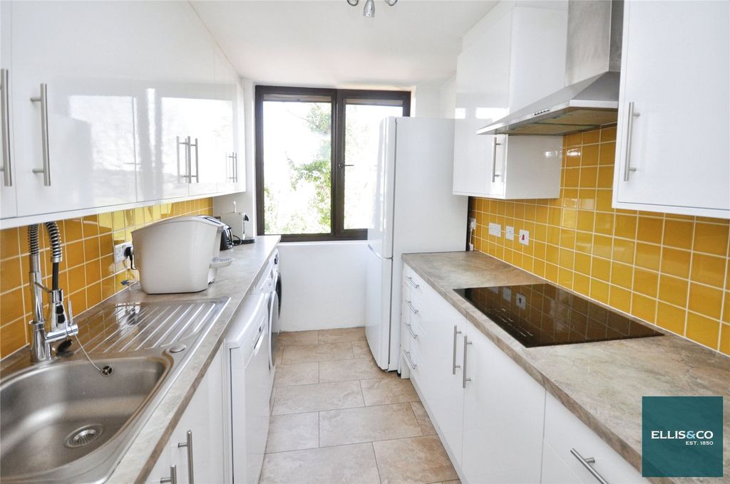 Property photo 2 of 13 Picture No. 83