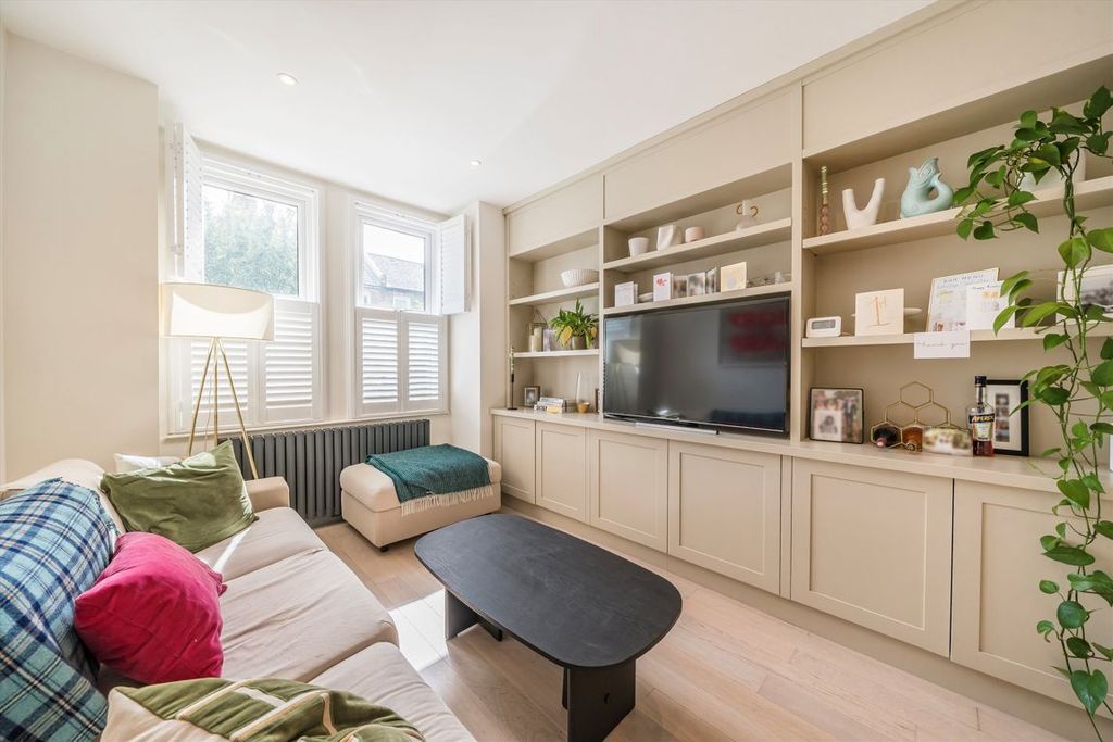 Property photo 2 of 9