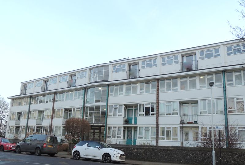 Property photo 3 of 7