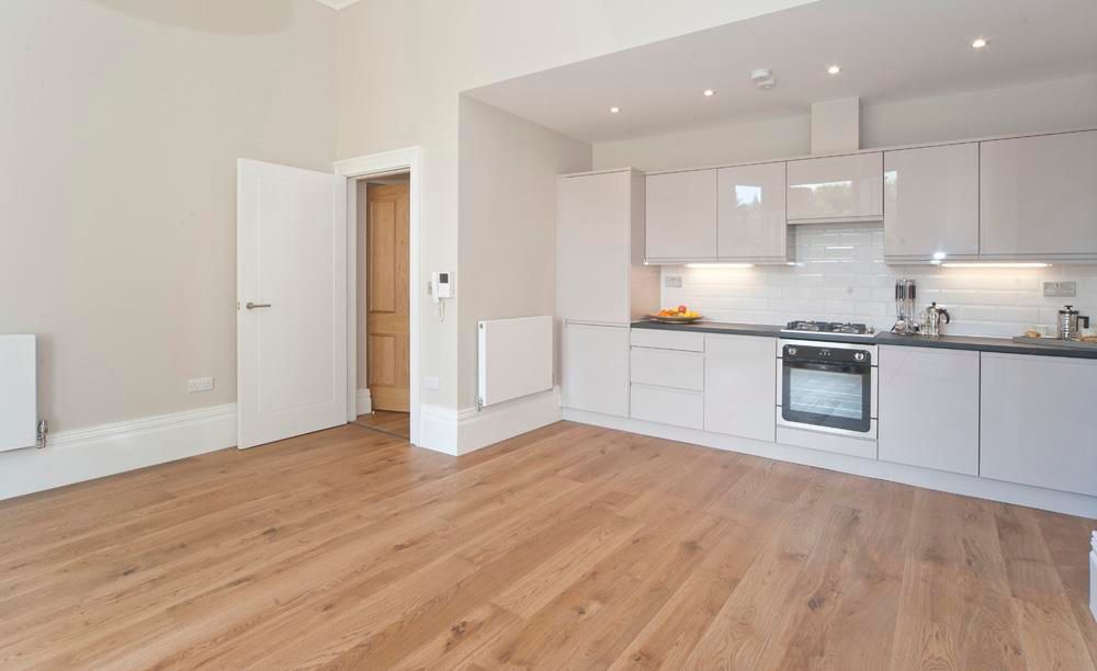 Property photo 3 of 13 Kitchen / Lounge