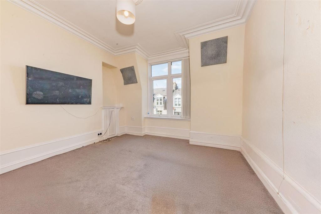 Property photo 1 of 12 3L 127 Union Grove Aberdeen-1.Jpg