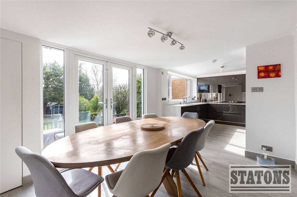 Property photo 3 of 19 Picture No. 40