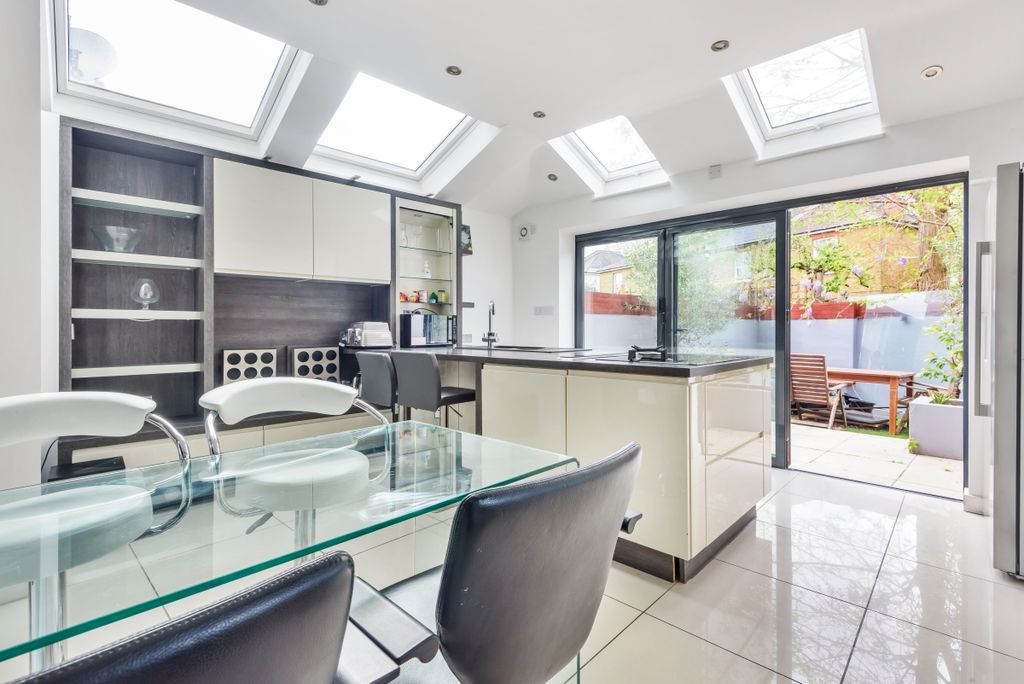 Property photo 2 of 6 841575 (3)