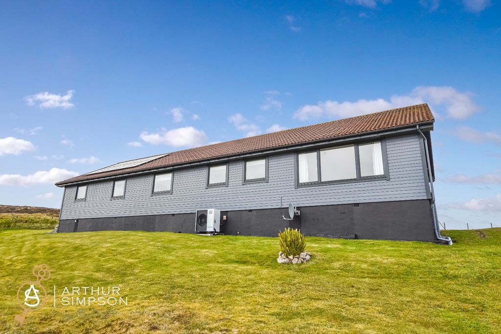 Property photo 1 of 39 5178121