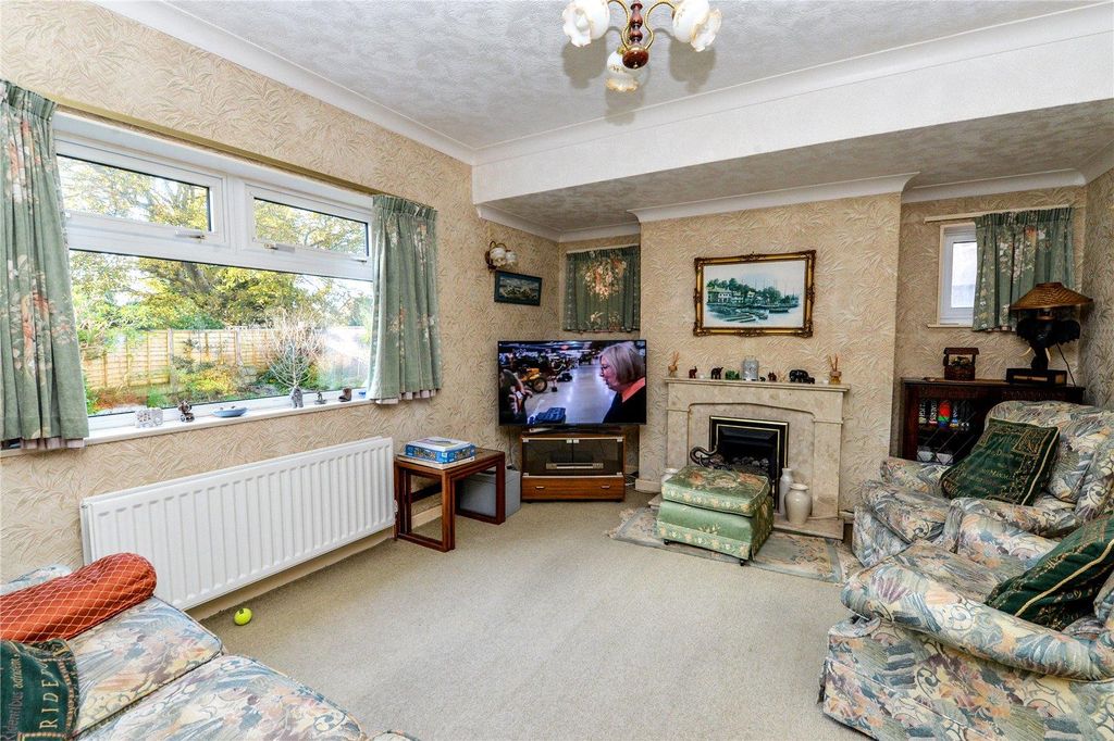 Property photo 2 of 19 Picture No. 04