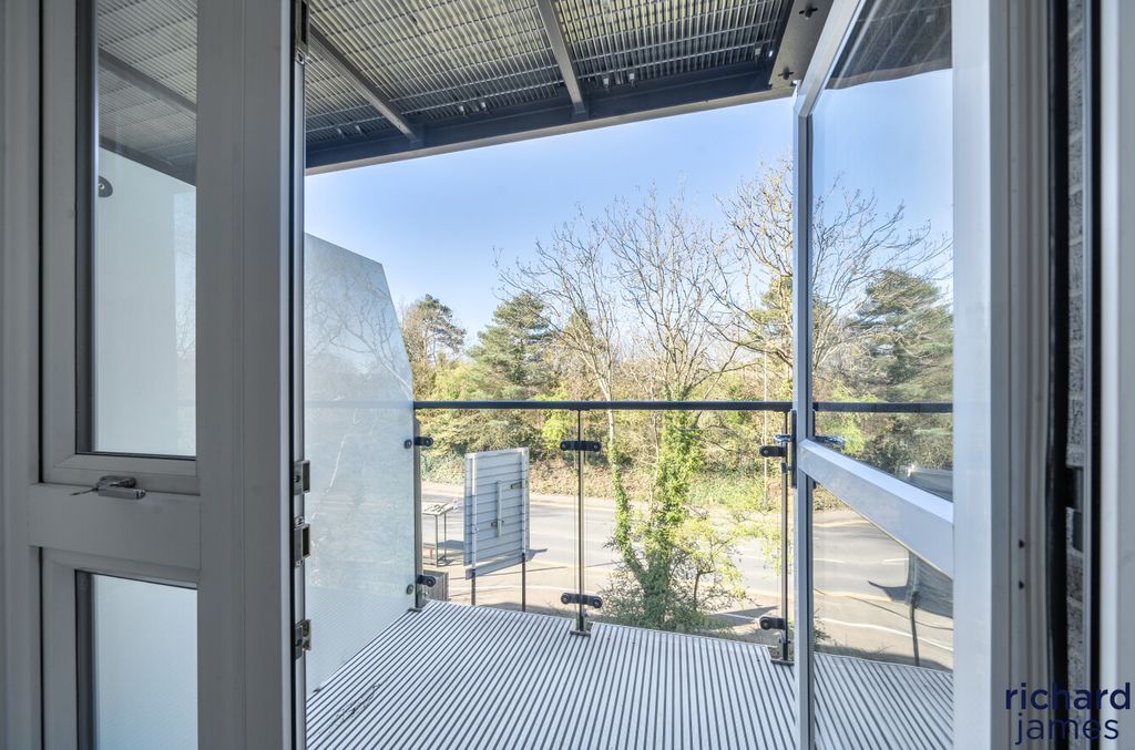 Property photo 3 of 26 B772Fb14E80744A3B9Eee2Be53d658cd