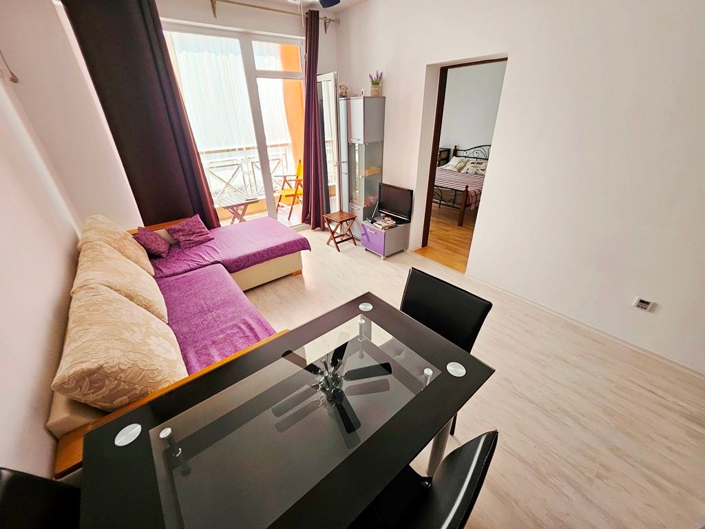 Property photo 2 of 23