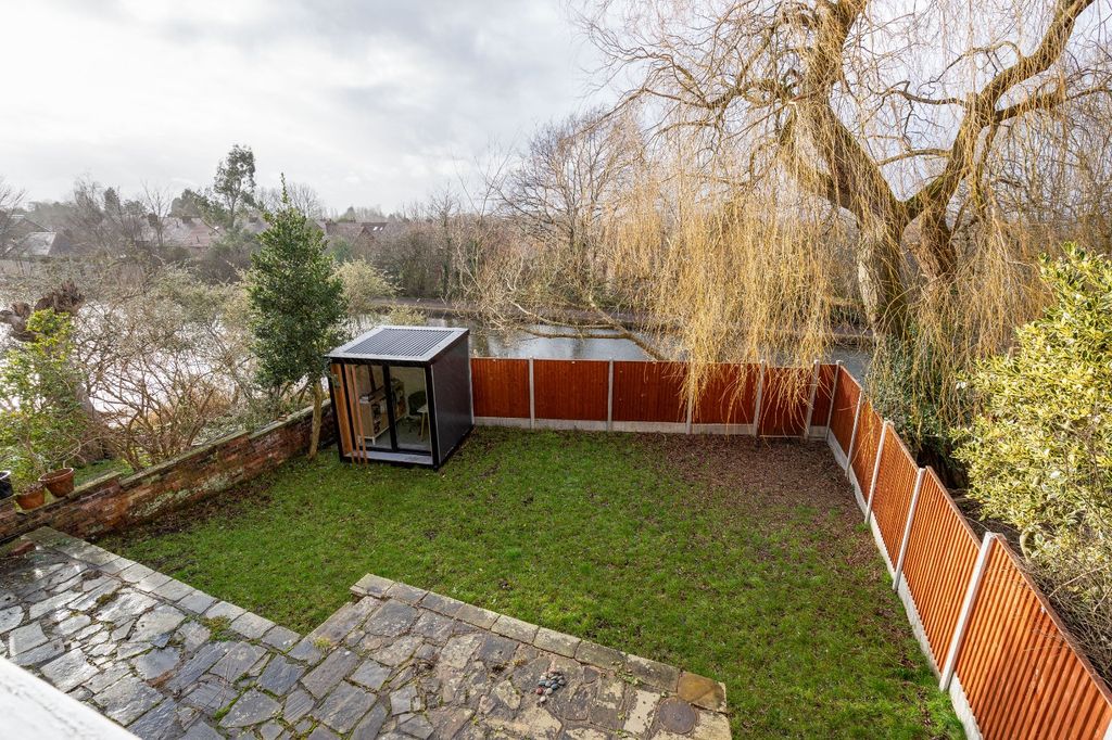 Property photo 3 of 22 Picture No. 08