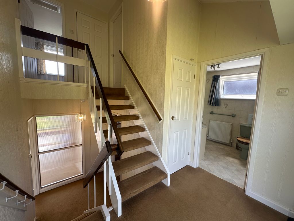 Property photo 3 of 35
