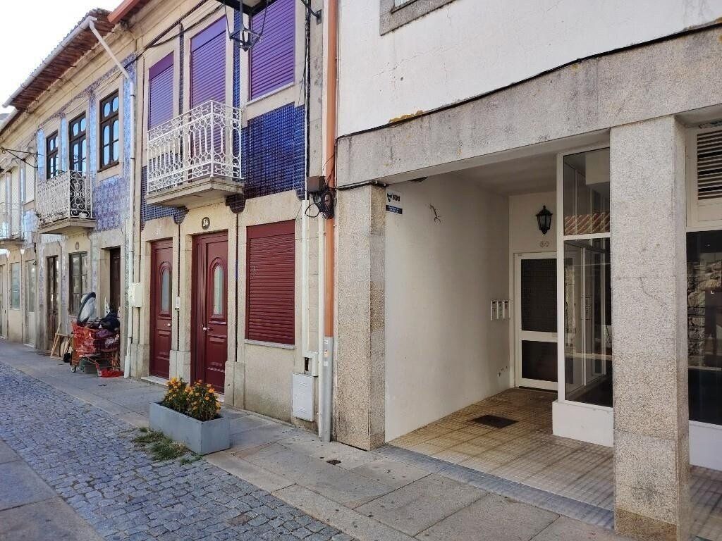 Property photo 1 of 20 Store In Caminha Historic Center
