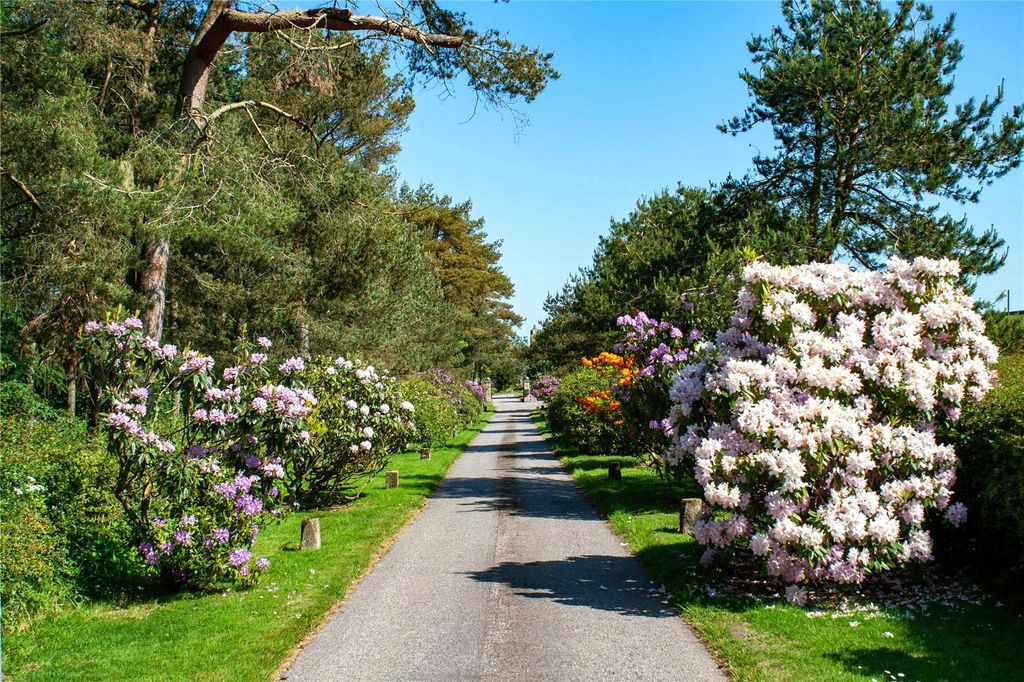 Property photo 3 of 17 Logie House Drive