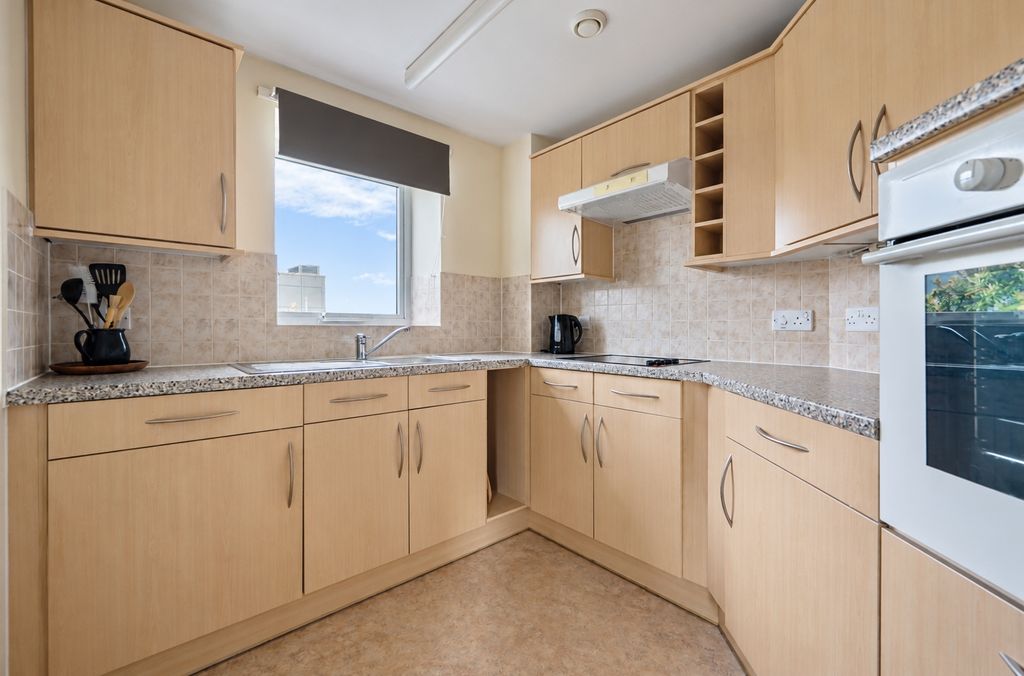 Property photo 3 of 11 Picture No. 28