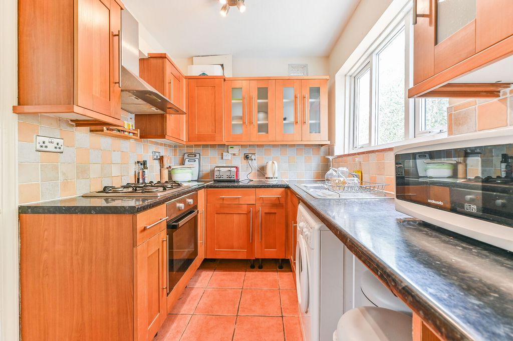 Property photo 3 of 15