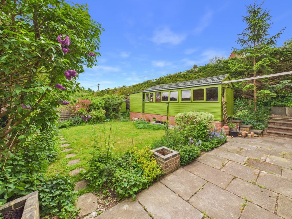 Property photo 2 of 14 Garden