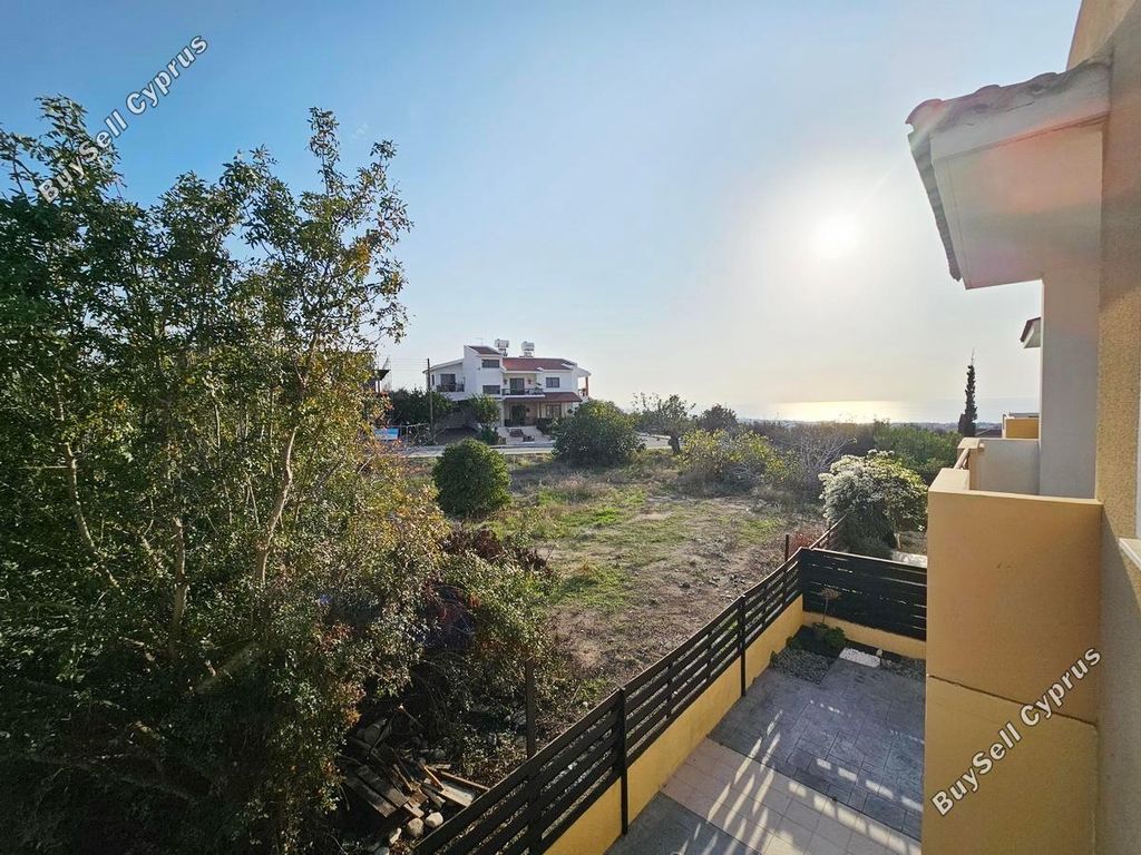 Property photo 3 of 31