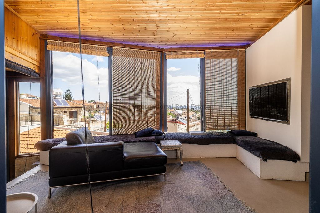 Property photo 1 of 37