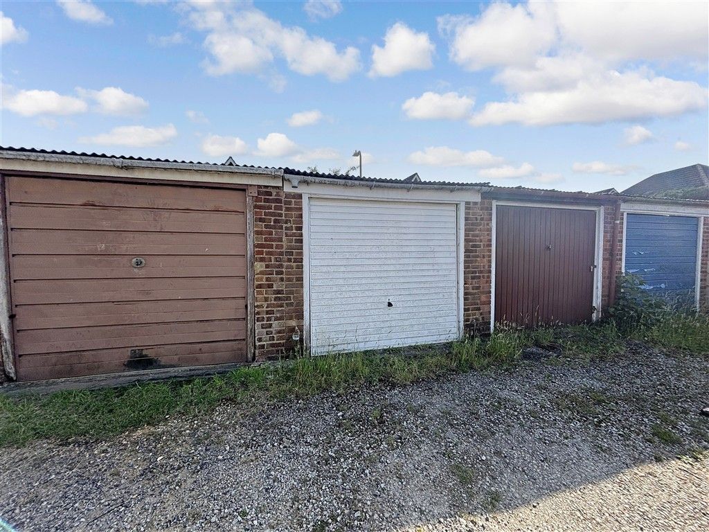 Property photo 2 of 4 Front