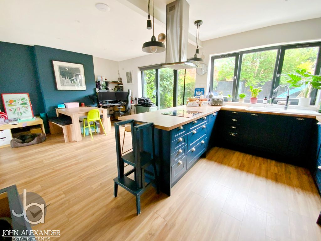 Property photo 2 of 19 Img_4057