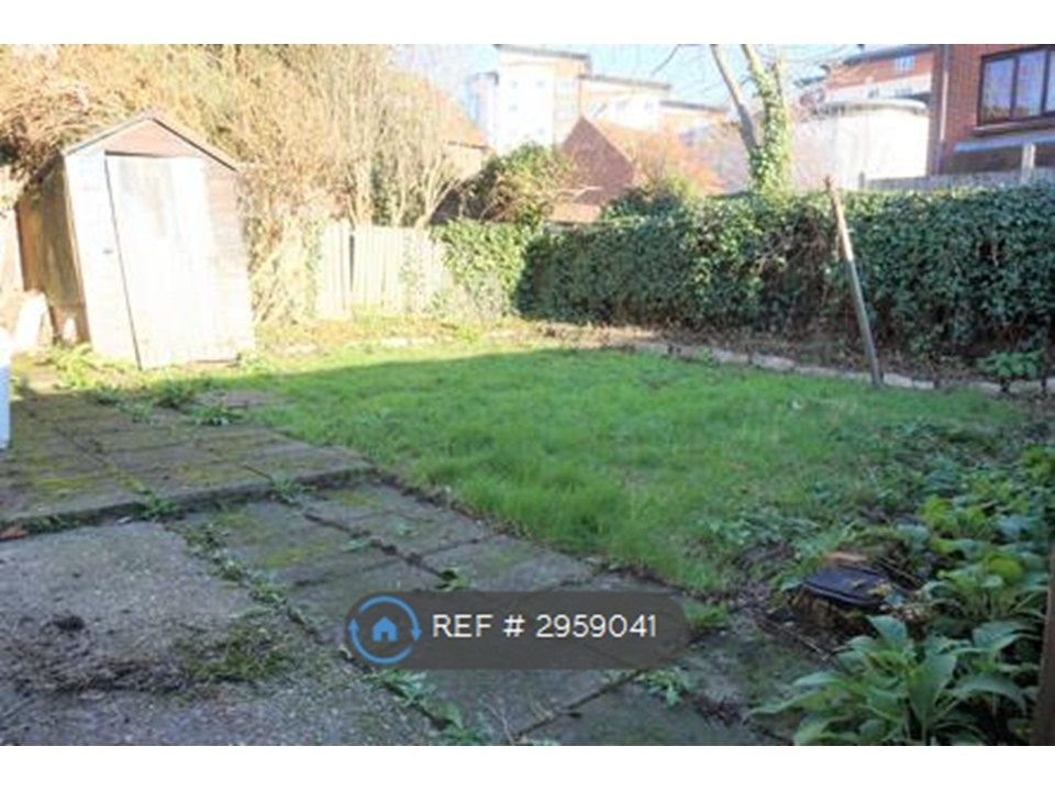 Property photo 3 of 6 Garden
