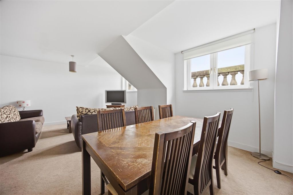 Property photo 3 of 16 04-3-4_23_Mcphail_Street_Glasgow_004.Jpg