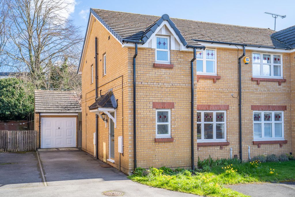 Property photo 1 of 19 Front (Exterior)