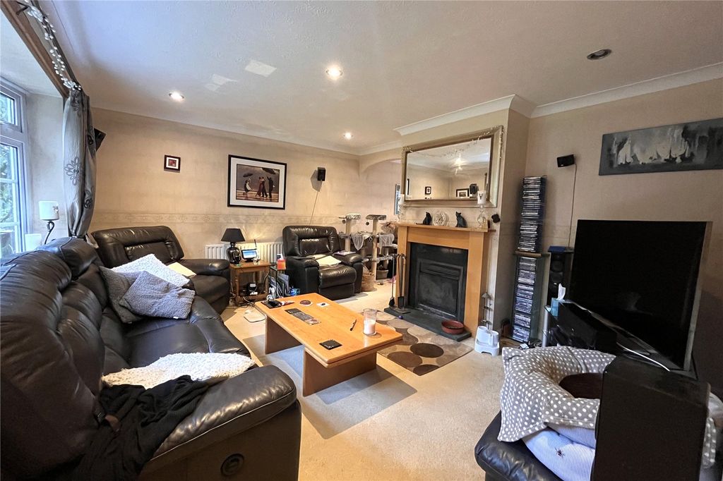 Property photo 2 of 12 Picture No. 17