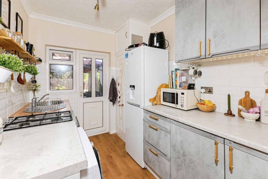 Property photo 2 of 17