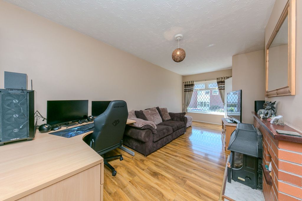 Property photo 2 of 24
