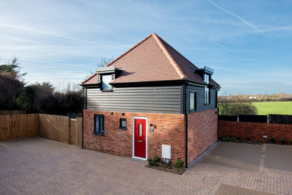 Property photo 1 of 17 2057141