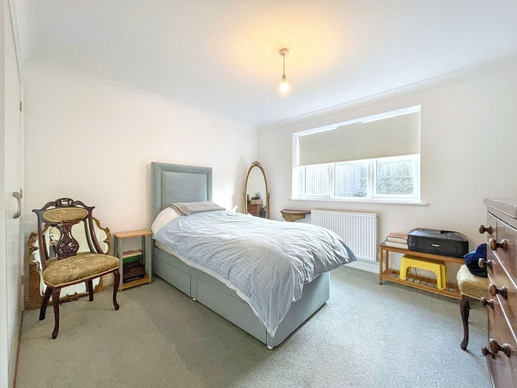 Property photo 3 of 21