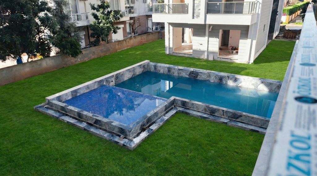Property photo 2 of 10 Smart Home Apartments For Sale In Belek, Alanya - Communal Swimming Pool