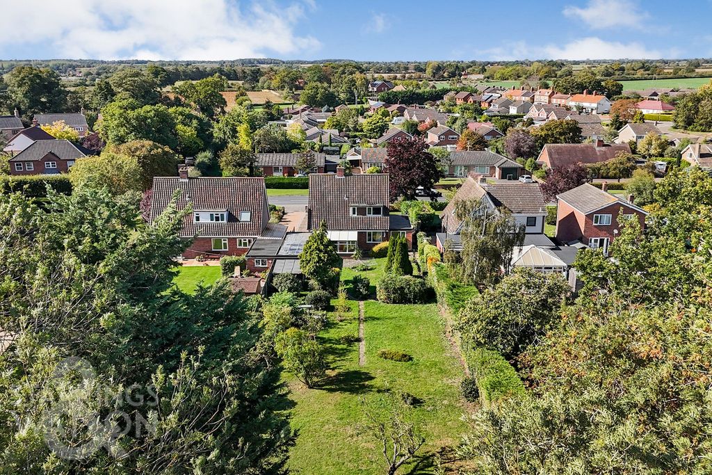 Property photo 2 of 30