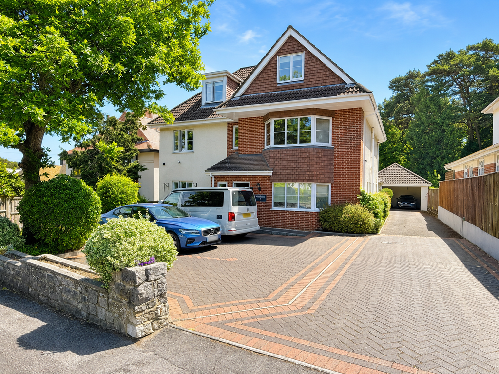 Property photo 1 of 15 Front