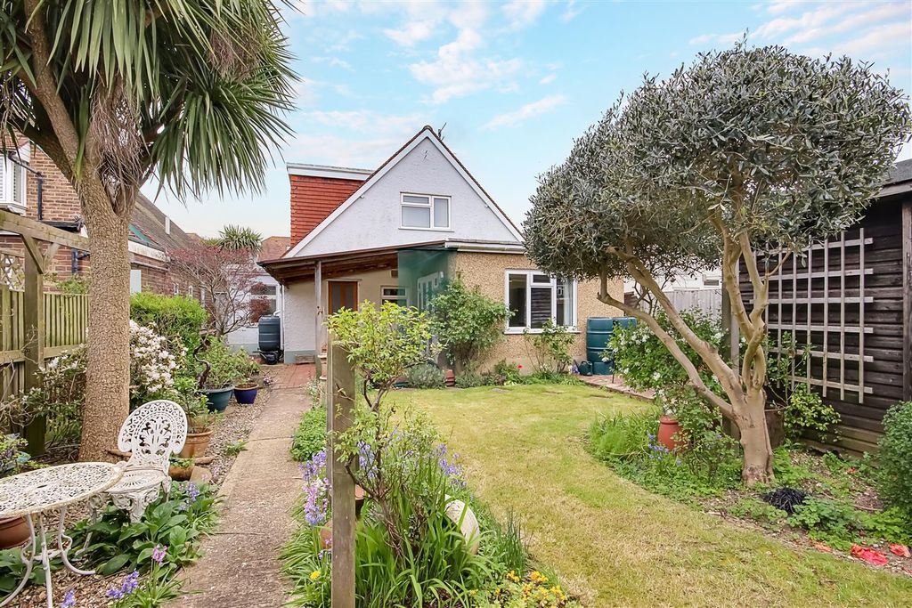 Property photo 2 of 27 Img_1997-Img_1999.Jpg