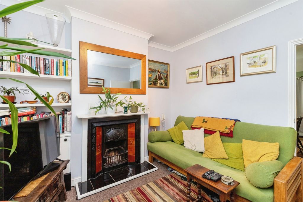 Property photo 1 of 16