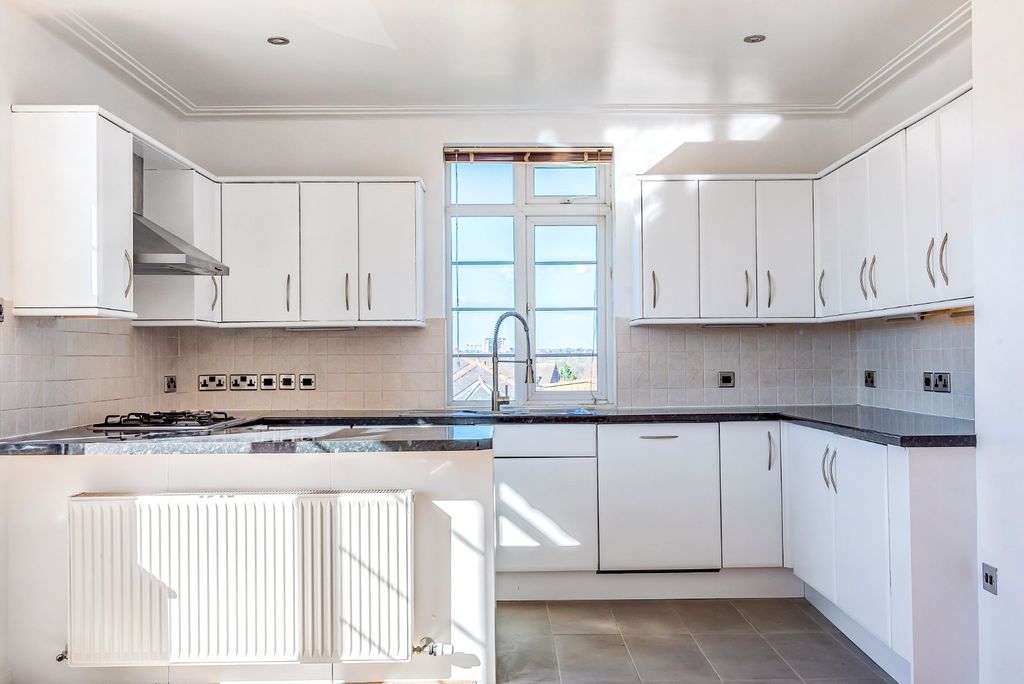 Property photo 2 of 7 Picture No. 03