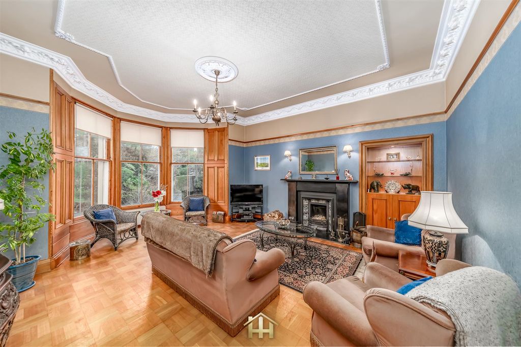 Property photo 1 of 35 28 Duntrune Terr Dd5 1Lf 120126 Edit (27 Of 63).Jp