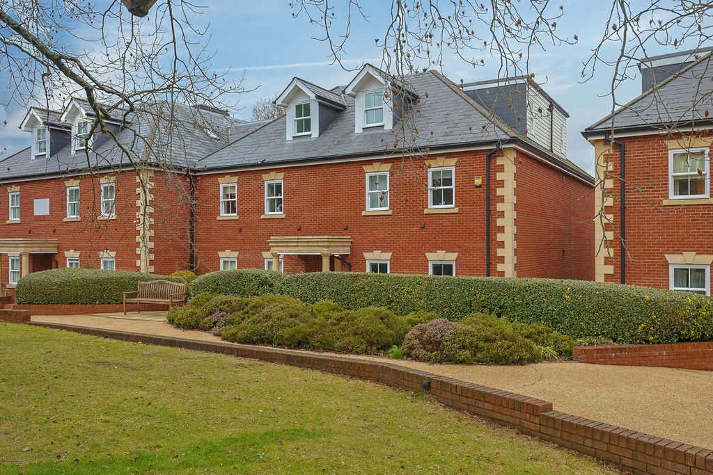 Property photo 1 of 23