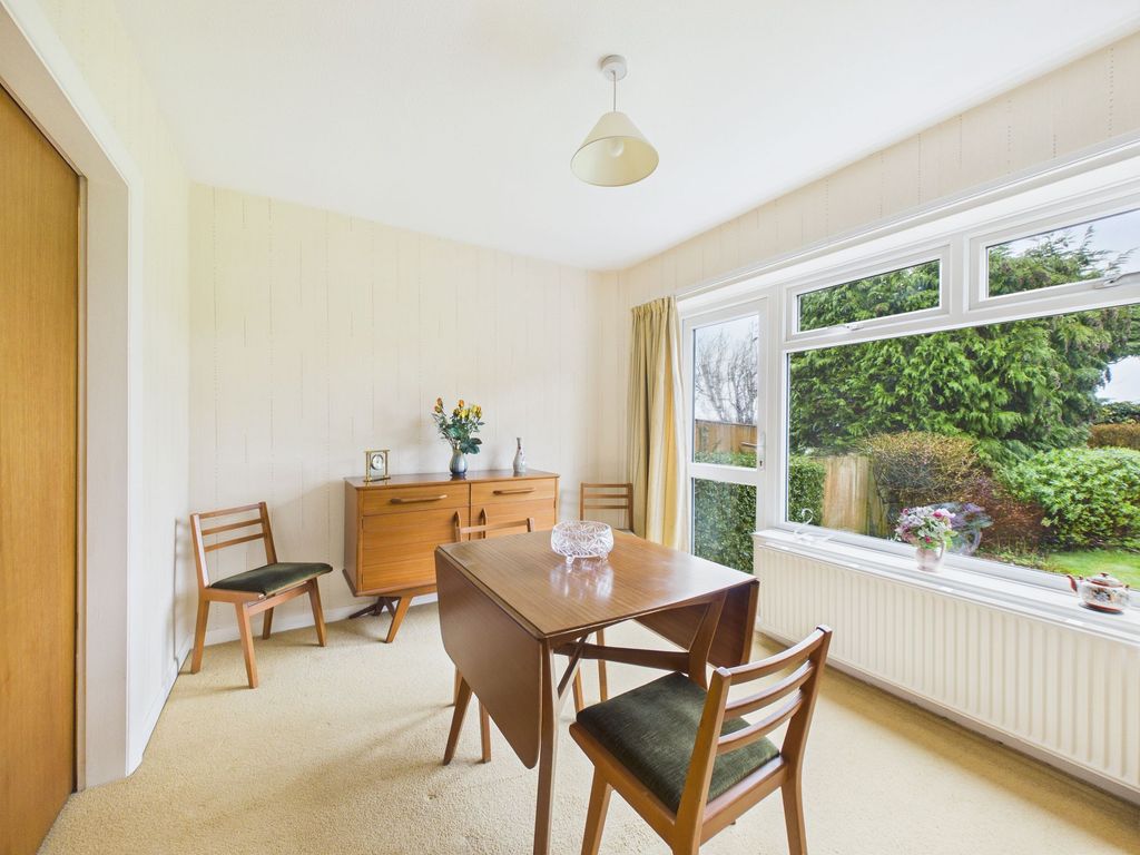 Property photo 3 of 21 Dining Room