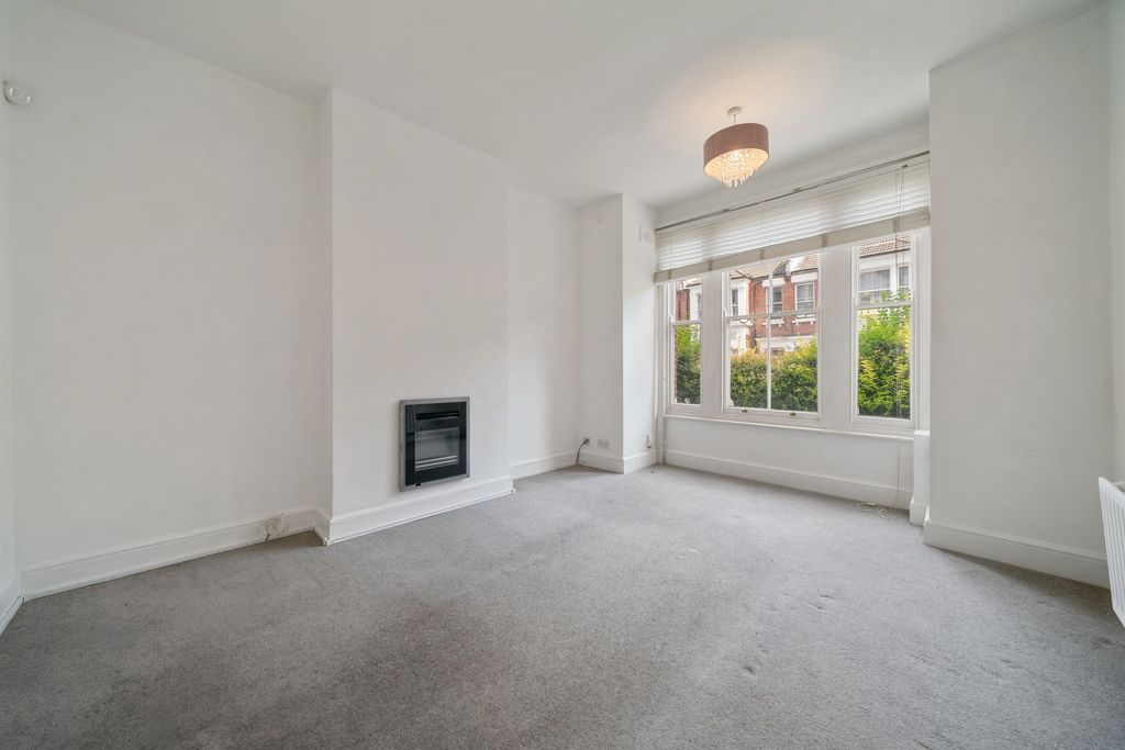 Property photo 3 of 12