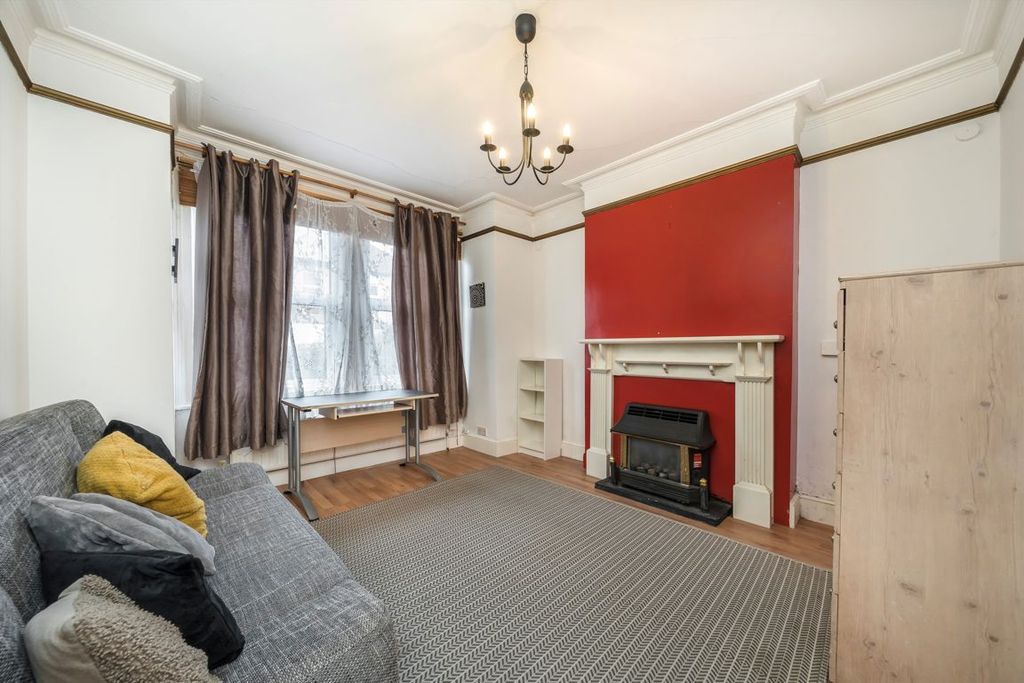 Property photo 2 of 5