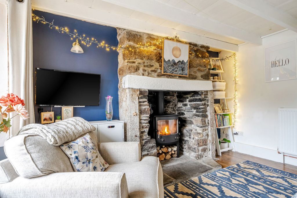 Property photo 3 of 19