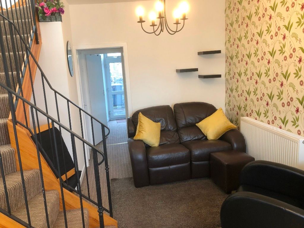 Property photo 3 of 9 Photo 3