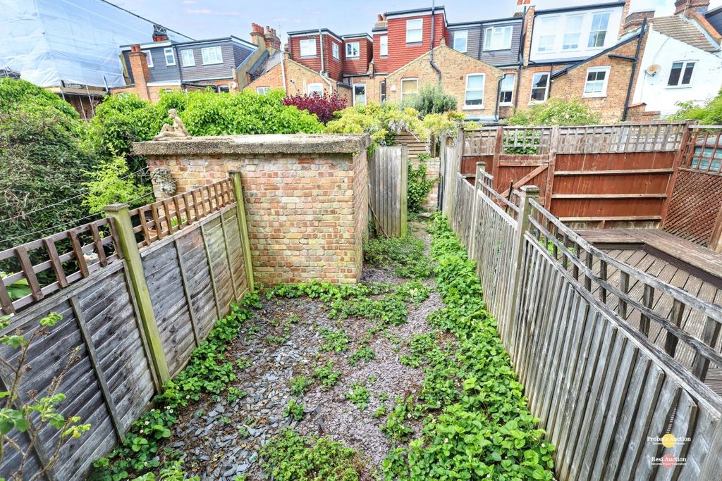 Property photo 3 of 20