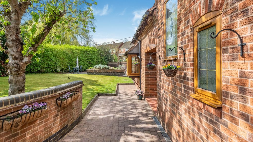 Property photo 2 of 46 5043997