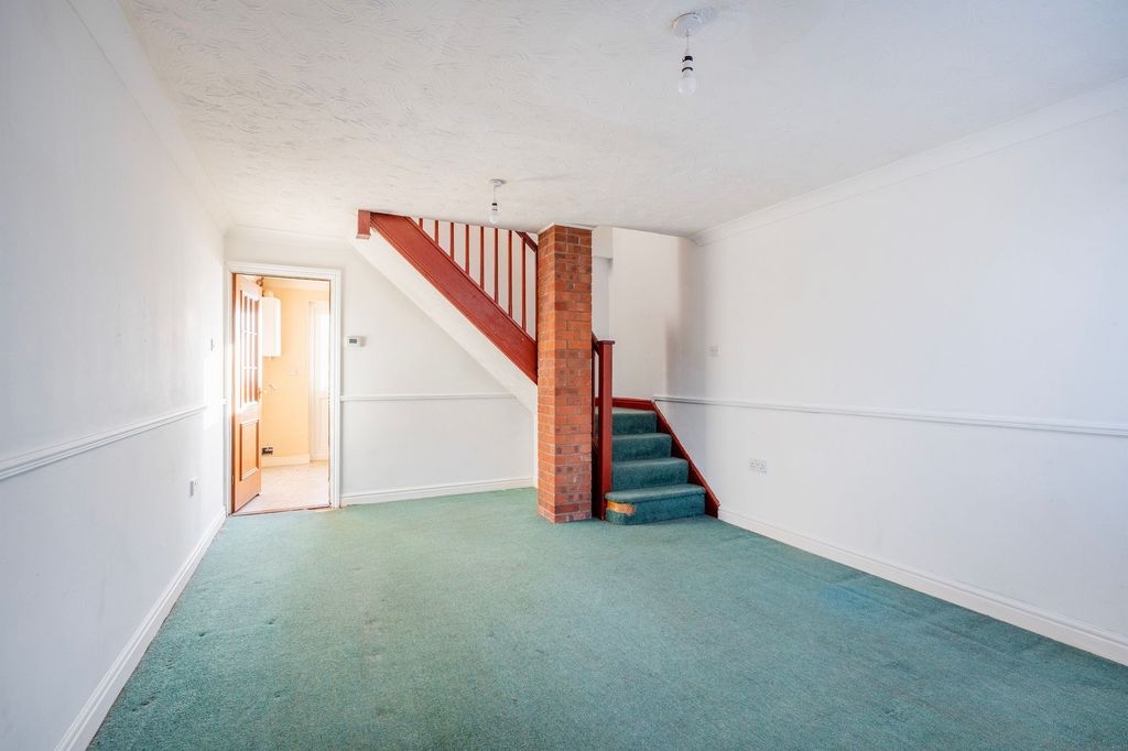 Property photo 3 of 23